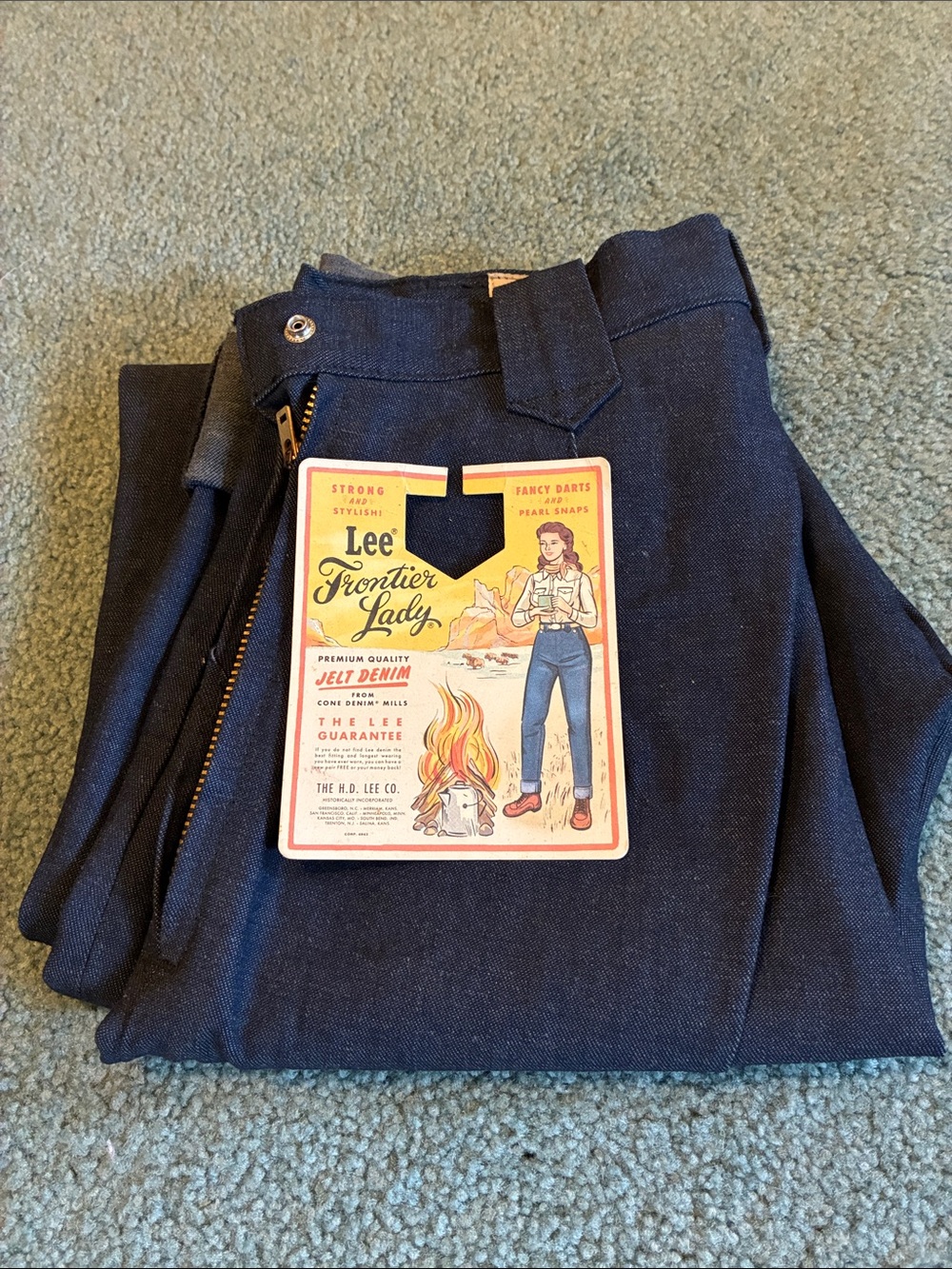 Lee Vintage High-Rise Dark Blue Women's Jeans - Classic Frontier Style